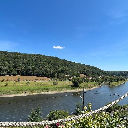 Saechsische-Schweiz-Ferienhaus-Wohnung-1-Mit-Elbblick-Sauna-Und-Kamin Konigstein an der Elbe Luaran gambar
